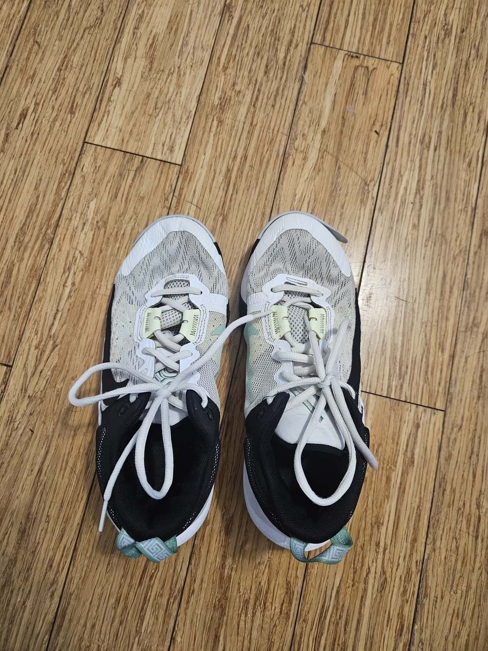 Nike Women's White, Black & Mint Running Sneakers
